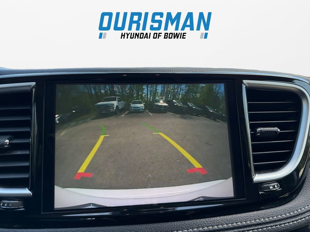 Used 2023 Chrysler Pacifica Limited image 18