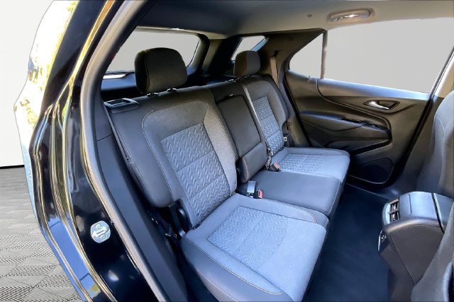 Used 2024 Chevrolet Equinox LT FWD image 17