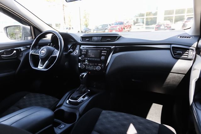 Used 2017 Nissan Rogue Sport SV w/ SV All-Weather Package AWD/4WD image 35