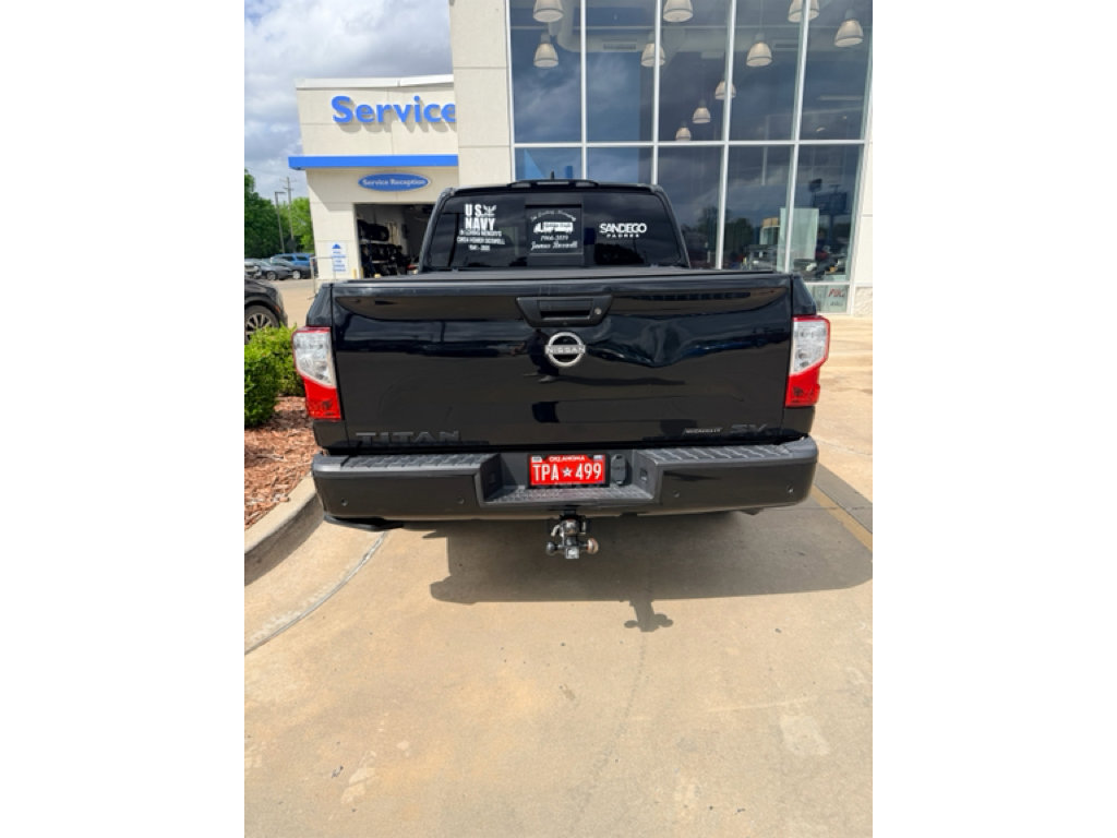 Used 2023 Nissan Titan SV w/ SV Convenience Package RWD image 4