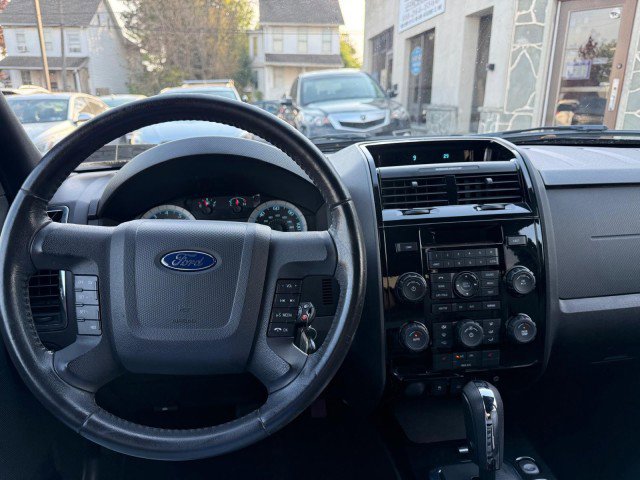 Used 2010 Ford Escape Limited AWD/4WD image 18