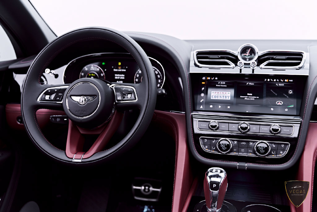 Used 2024 Bentley Bentayga AWD/4WD image 63