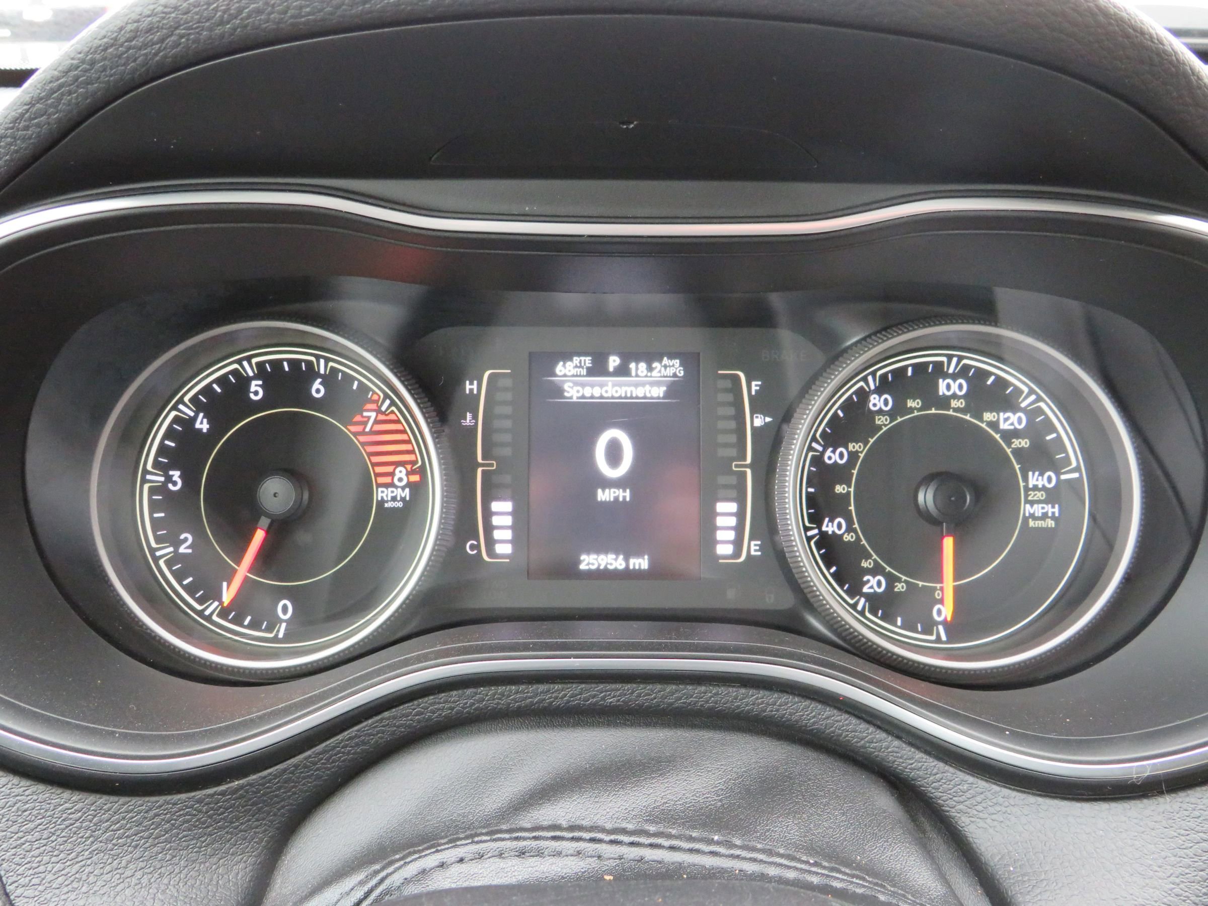 Used 2019 Jeep Cherokee Latitude w/ Popular Appearance Group image 14