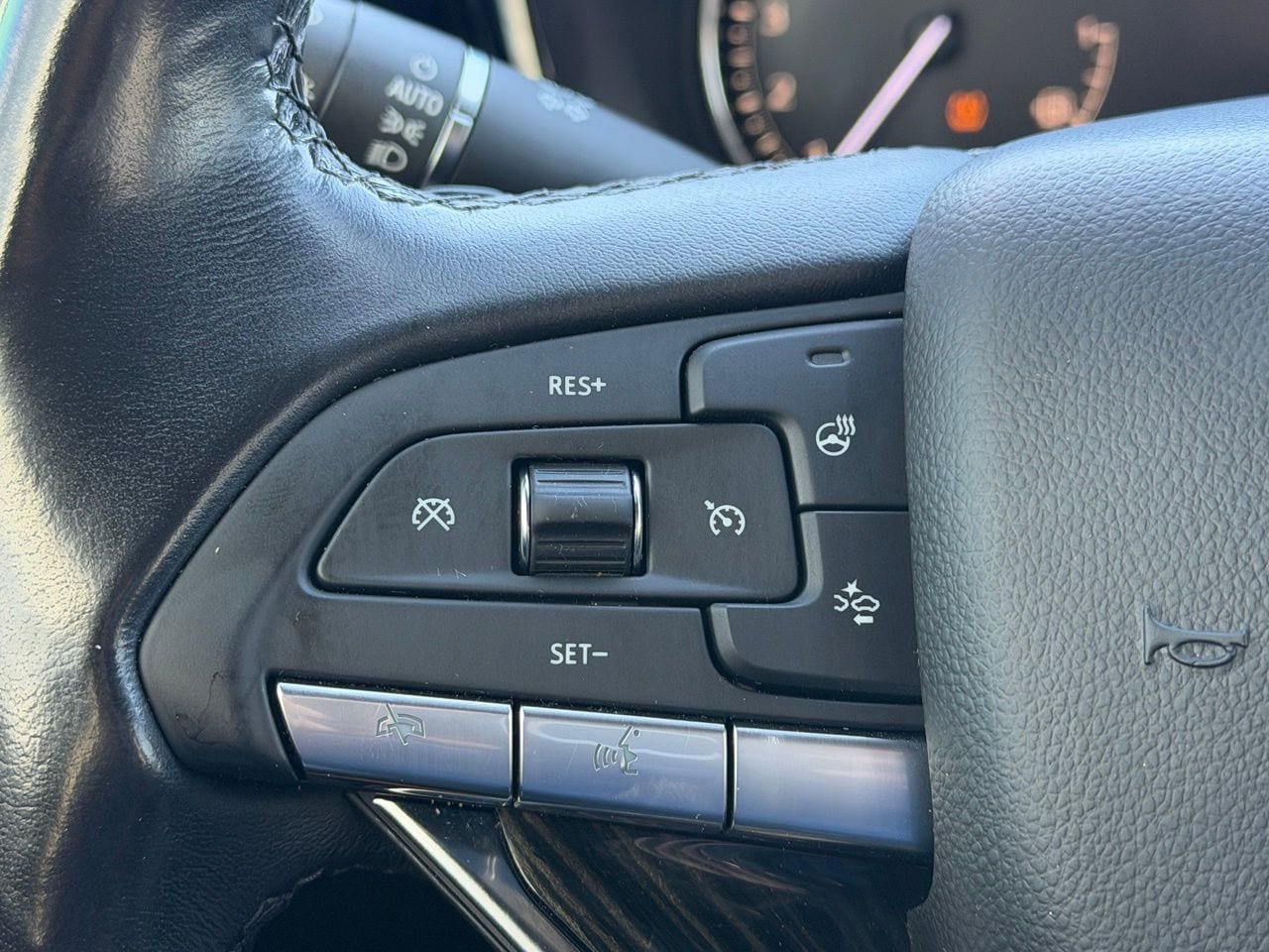 Used 2022 Cadillac XT6 Premium Luxury FWD image 17