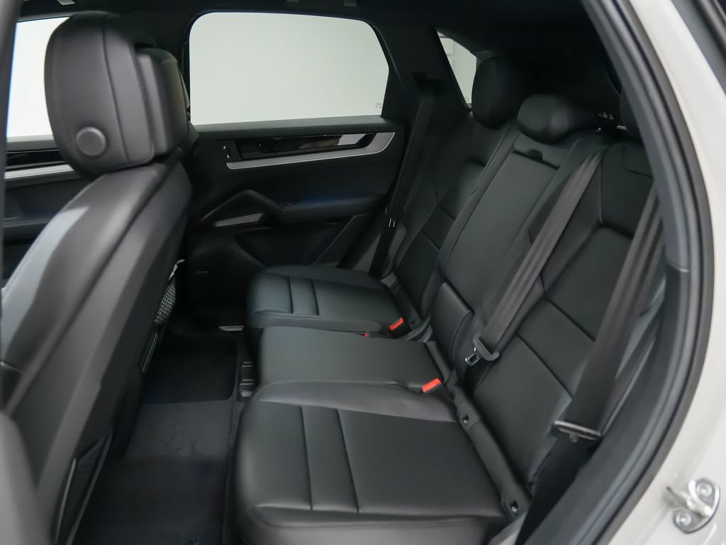 New 2026 Porsche Cayenne AWD/4WD image 17
