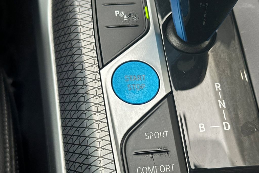 Used 2023 BMW i4 eDrive40 w/ M Sport Package image 21