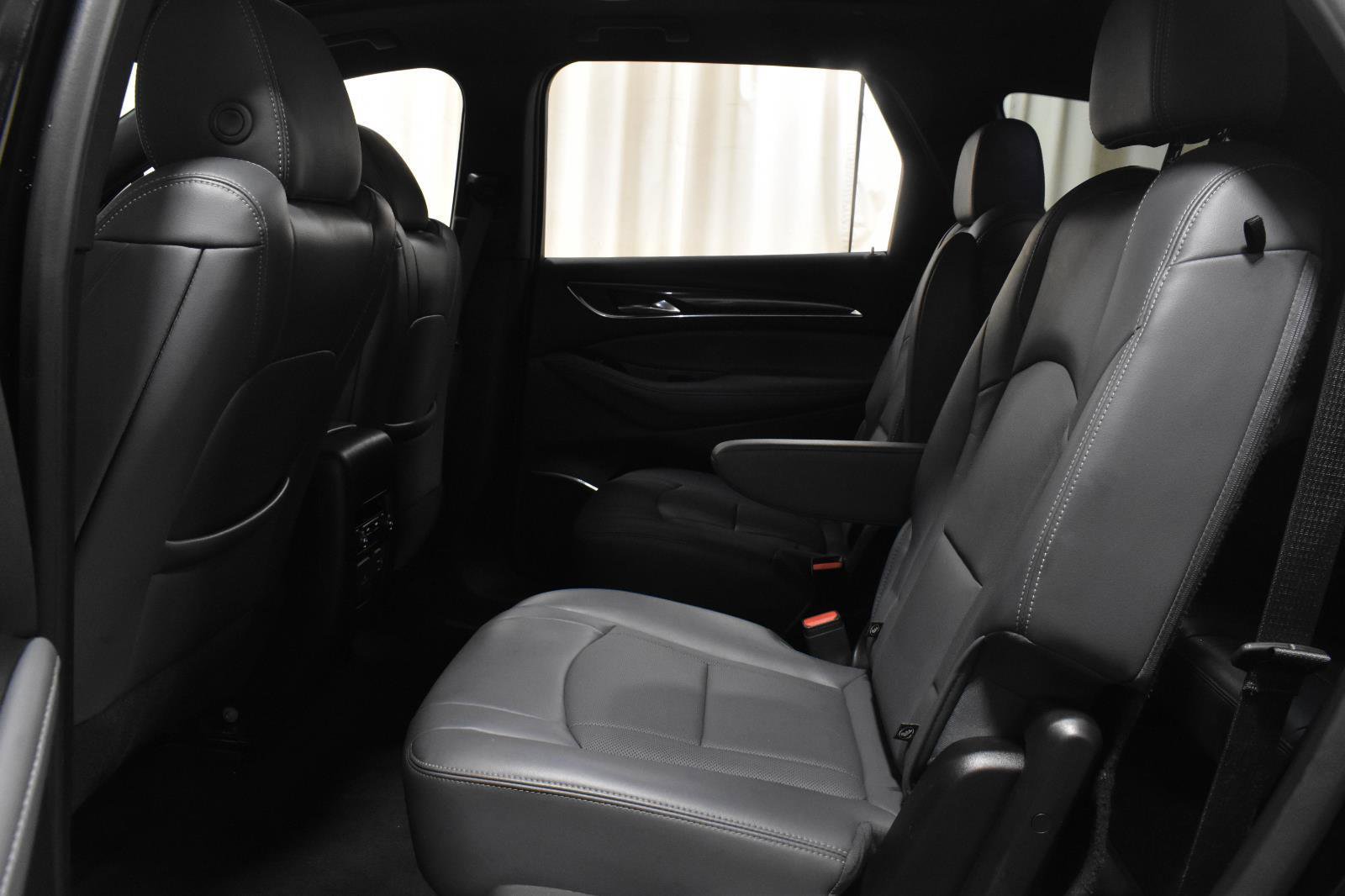 Used 2024 Buick Enclave Essence w/ Experience Buick Package FWD image 8