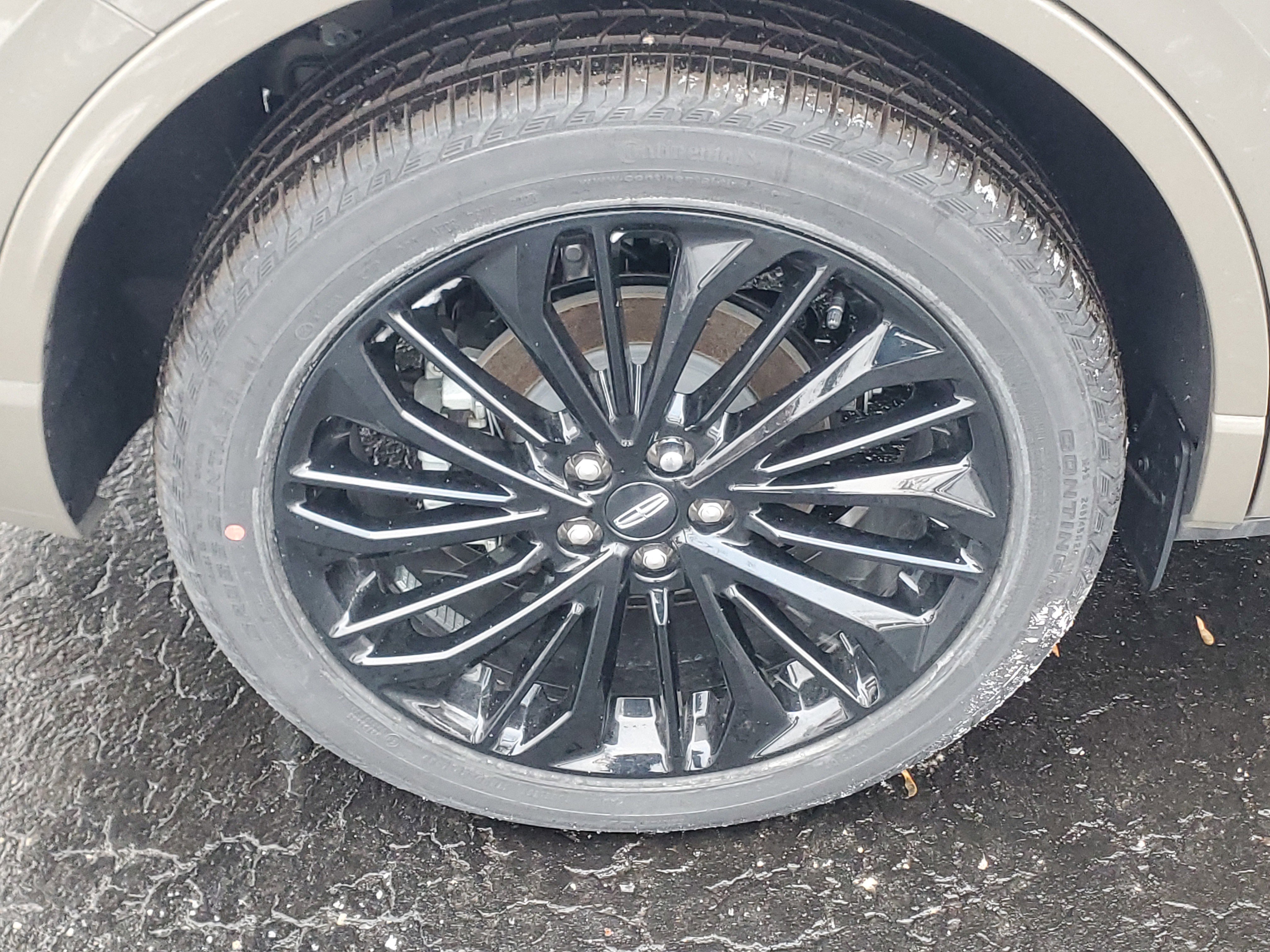 New 2025 Lincoln Corsair Reserve w/ Jet Appearance Package image 5