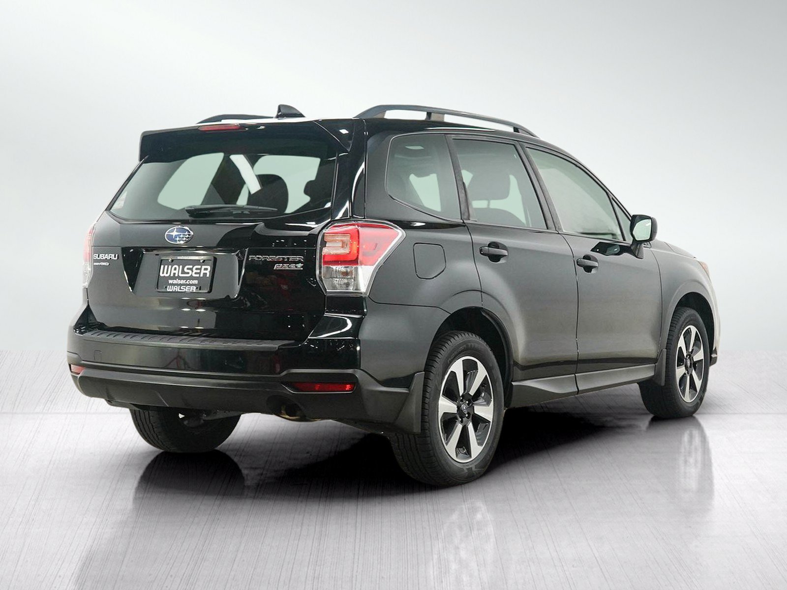 Used 2017 Subaru Forester 2.5i Premium w/ All-Weather Package AWD/4WD image 5