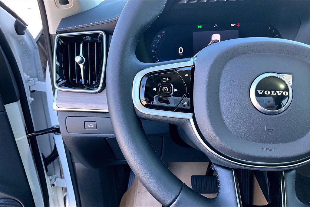 New 2026 Volvo XC90 B6 Plus AWD/4WD image 14