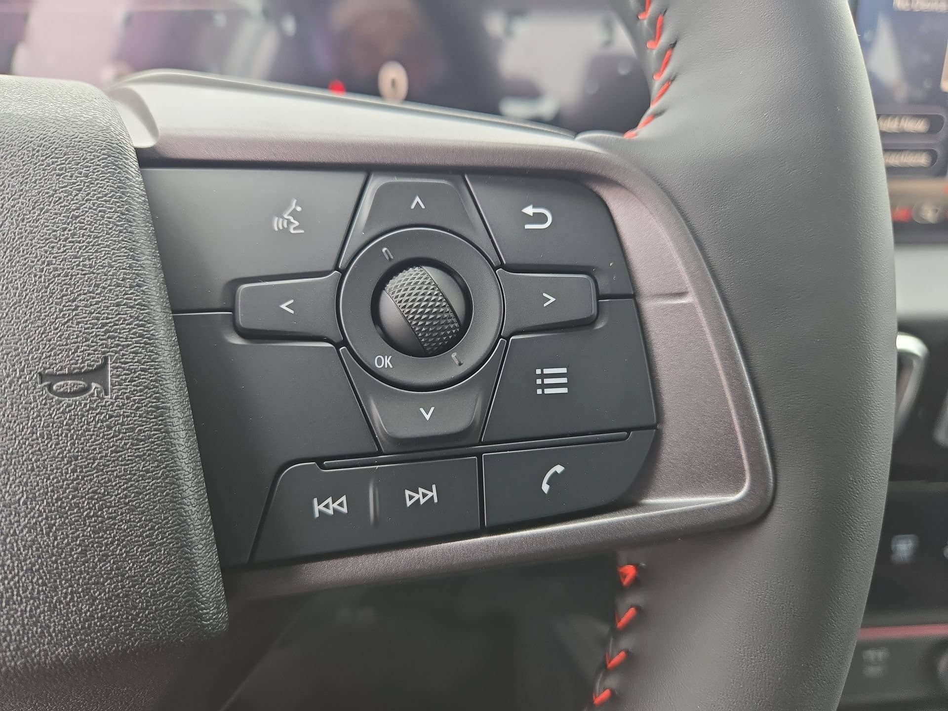 New 2026 Nissan Sentra SR w/ SR Premium Package FWD image 20