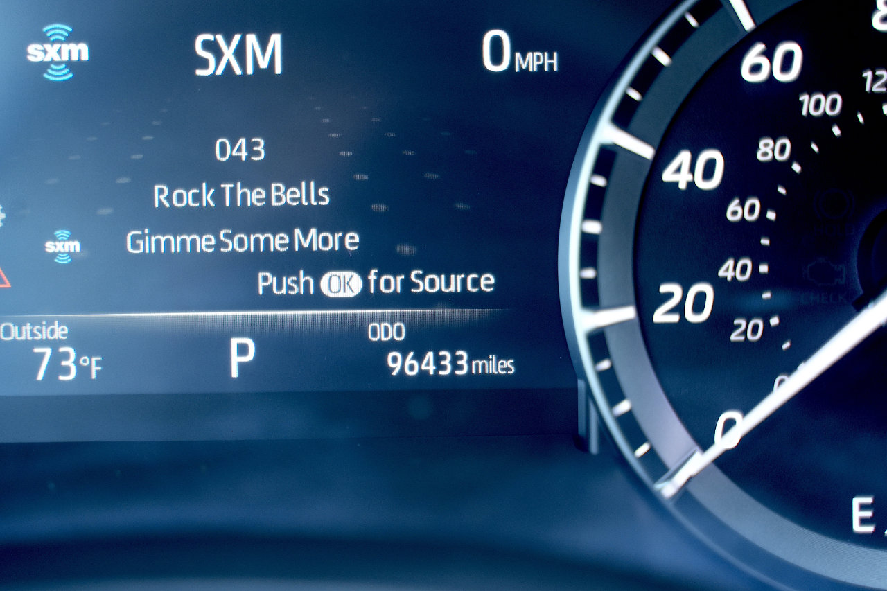Used 2020 Toyota Highlander XLE image 36