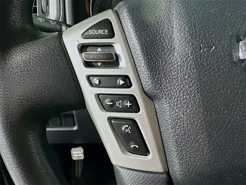 Used 2018 Nissan Titan SV image 32