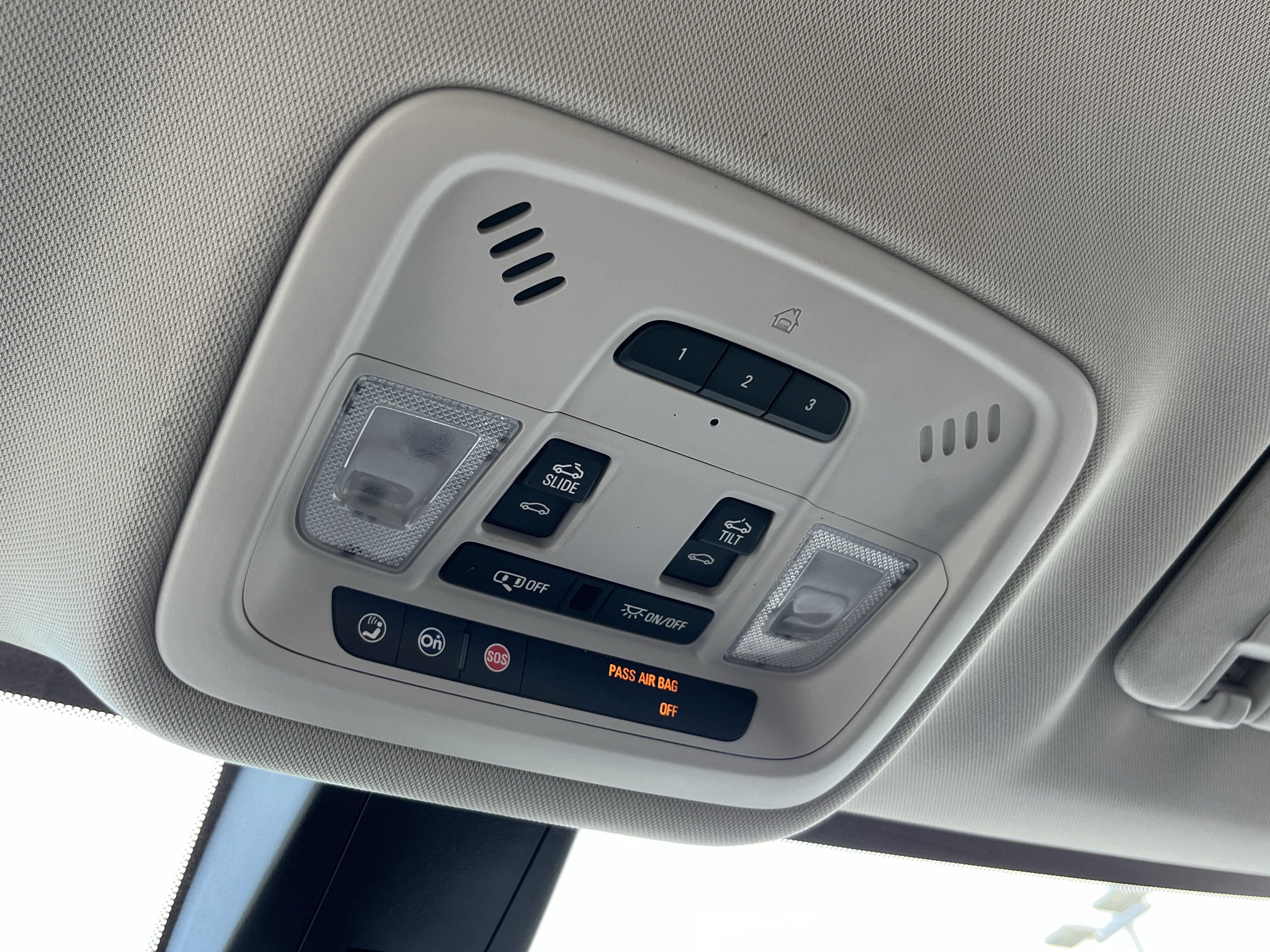 Used 2019 Chevrolet Traverse LT w/ LT Premium Package AWD/4WD image 40