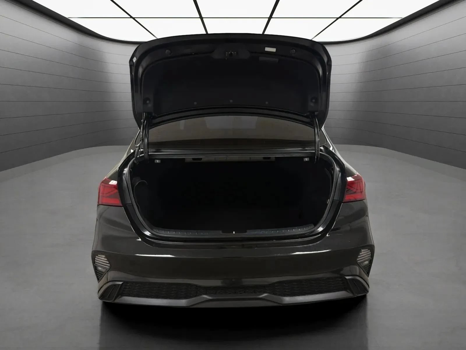 Used 2023 Kia Forte LXS FWD image 6