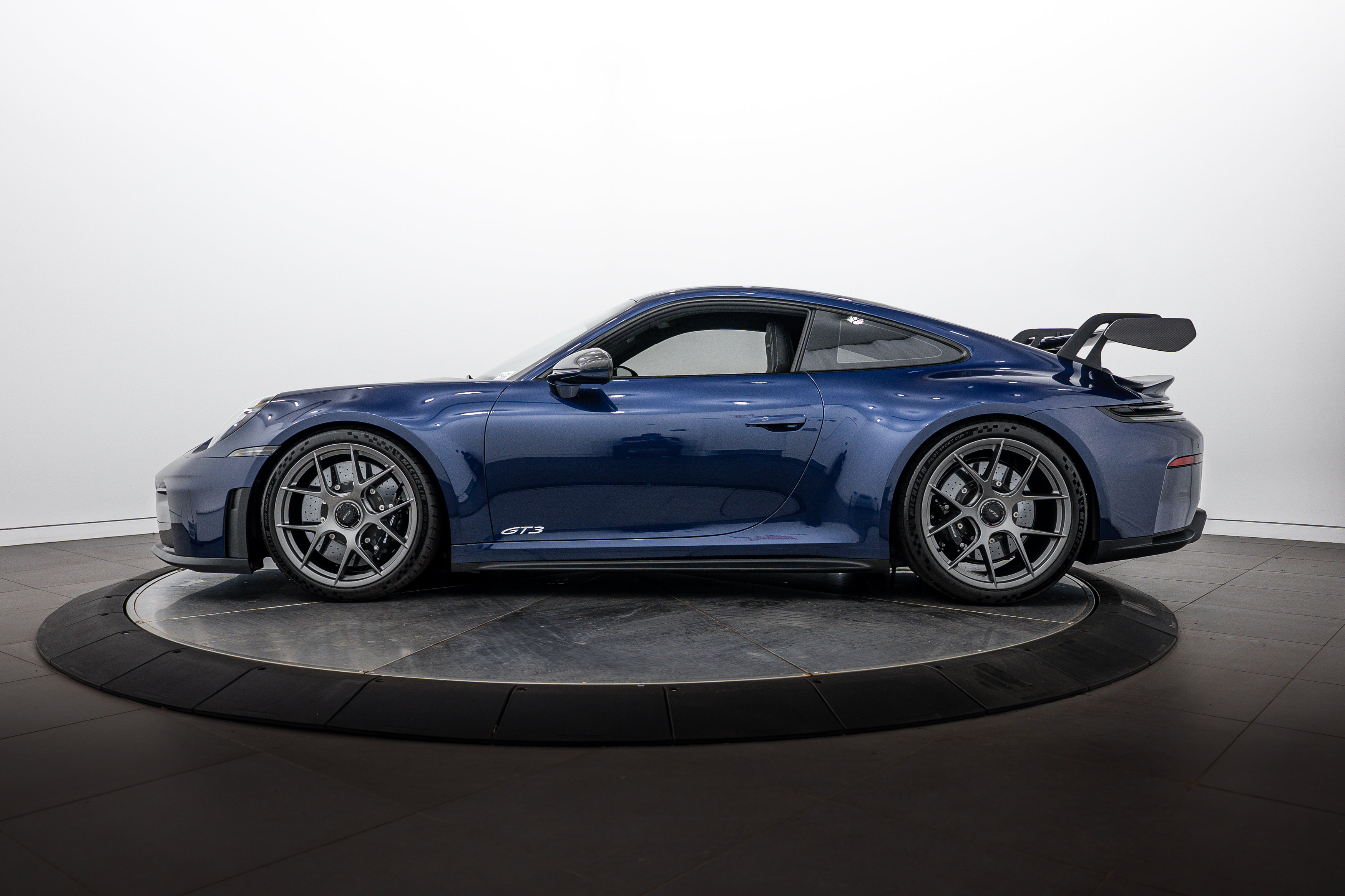 Certified 2025 Porsche 911 GT3 RWD image 2