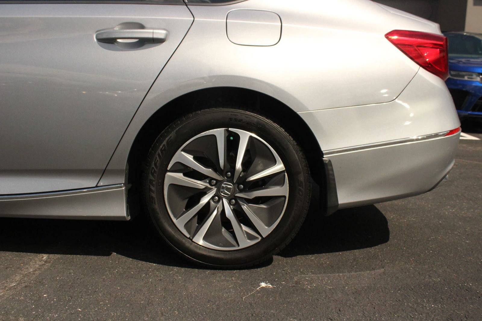 Used 2022 Honda Accord EX-L image 4