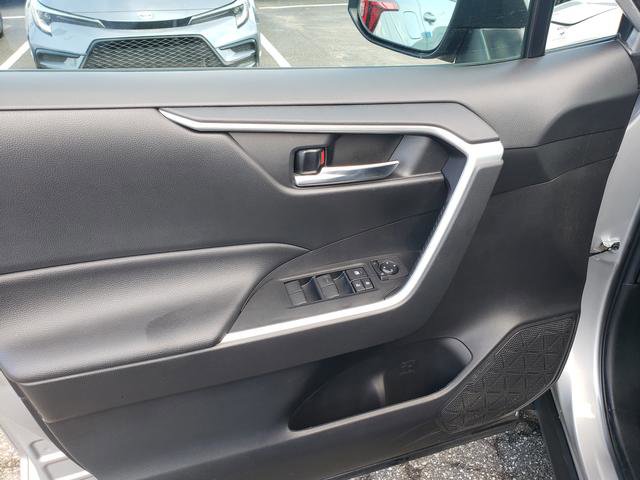 Used 2021 Toyota RAV4 XLE image 11