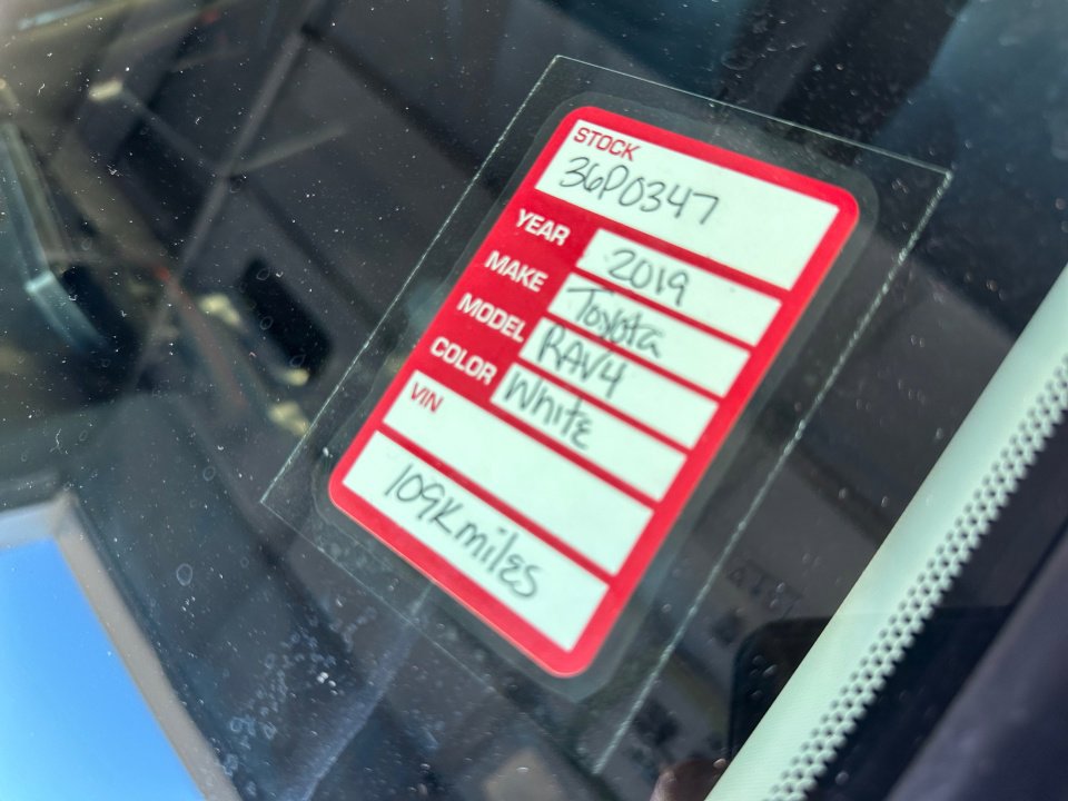 Used 2019 Toyota RAV4 XLE AWD/4WD image 37