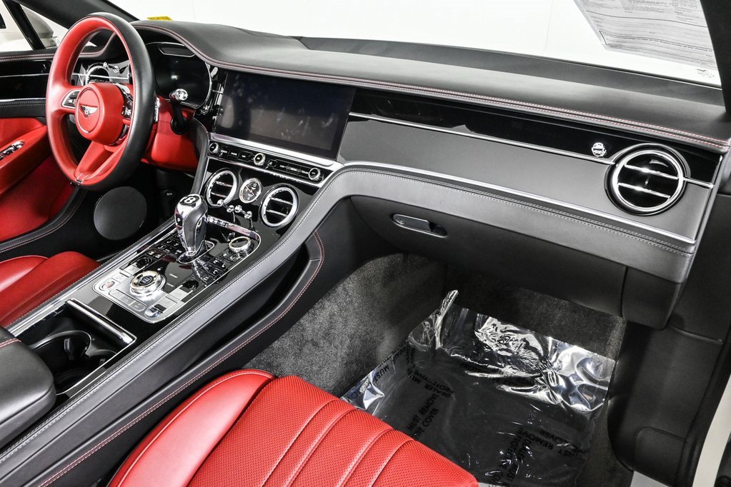 Used 2021 Bentley Continental GT image 29