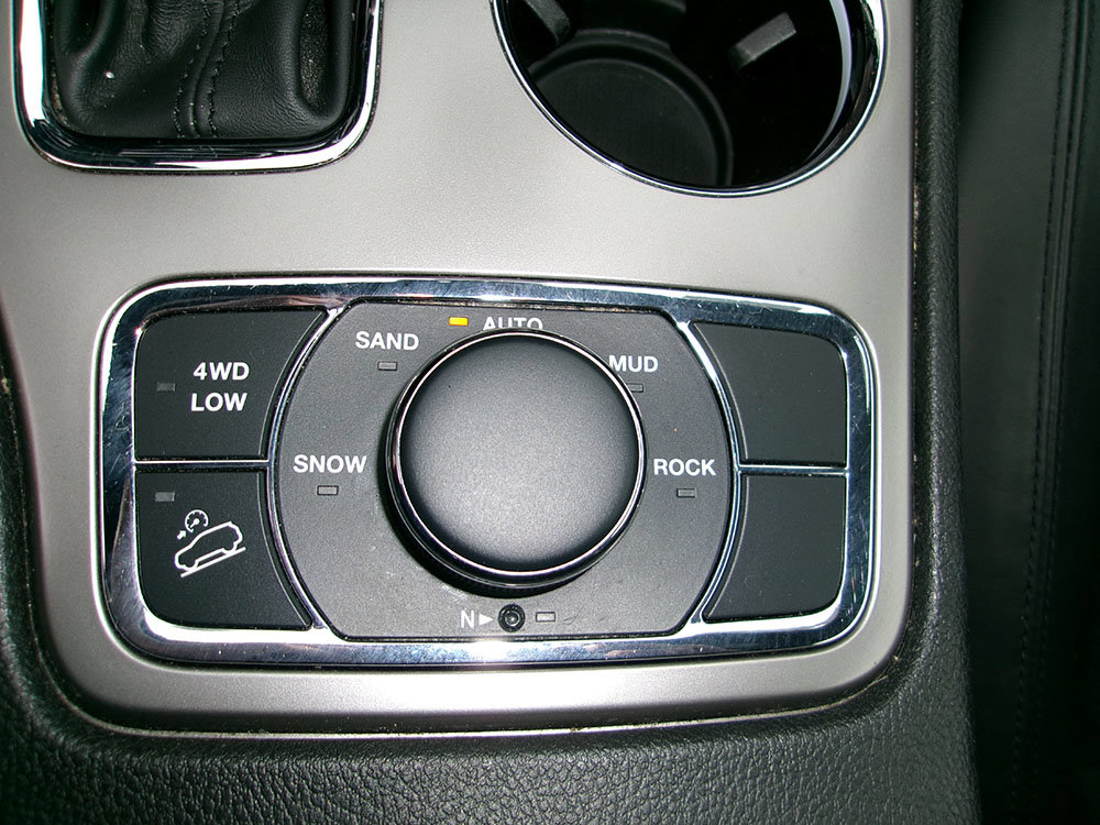Used 2022 Jeep Grand Cherokee Laredo X AWD/4WD image 19