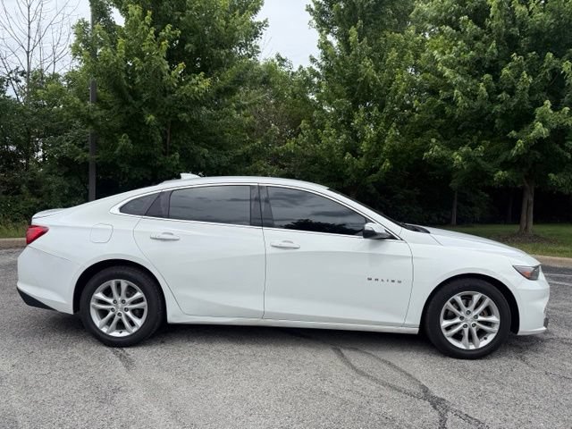 Used 2018 Chevrolet Malibu LT FWD image 2