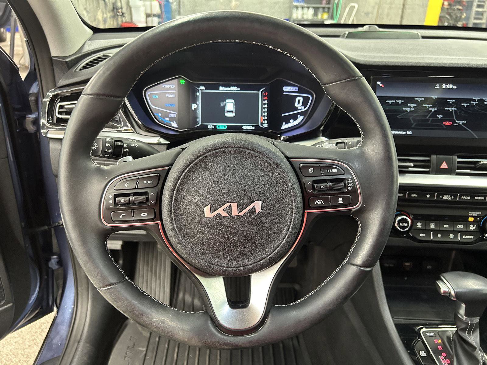 Used 2022 Kia Niro EX Premium image 12