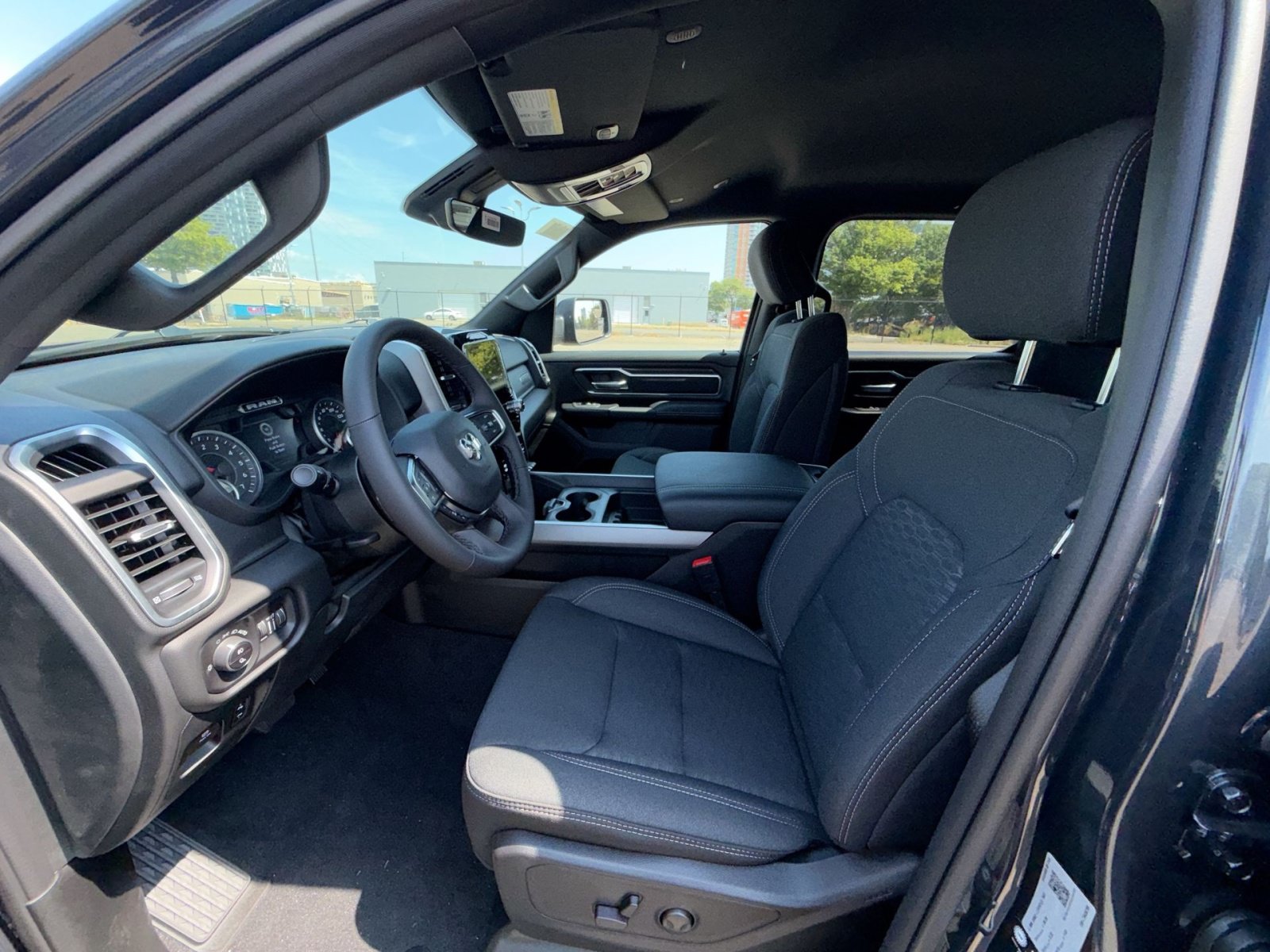 New 2026 RAM 1500 Big Horn AWD/4WD image 13
