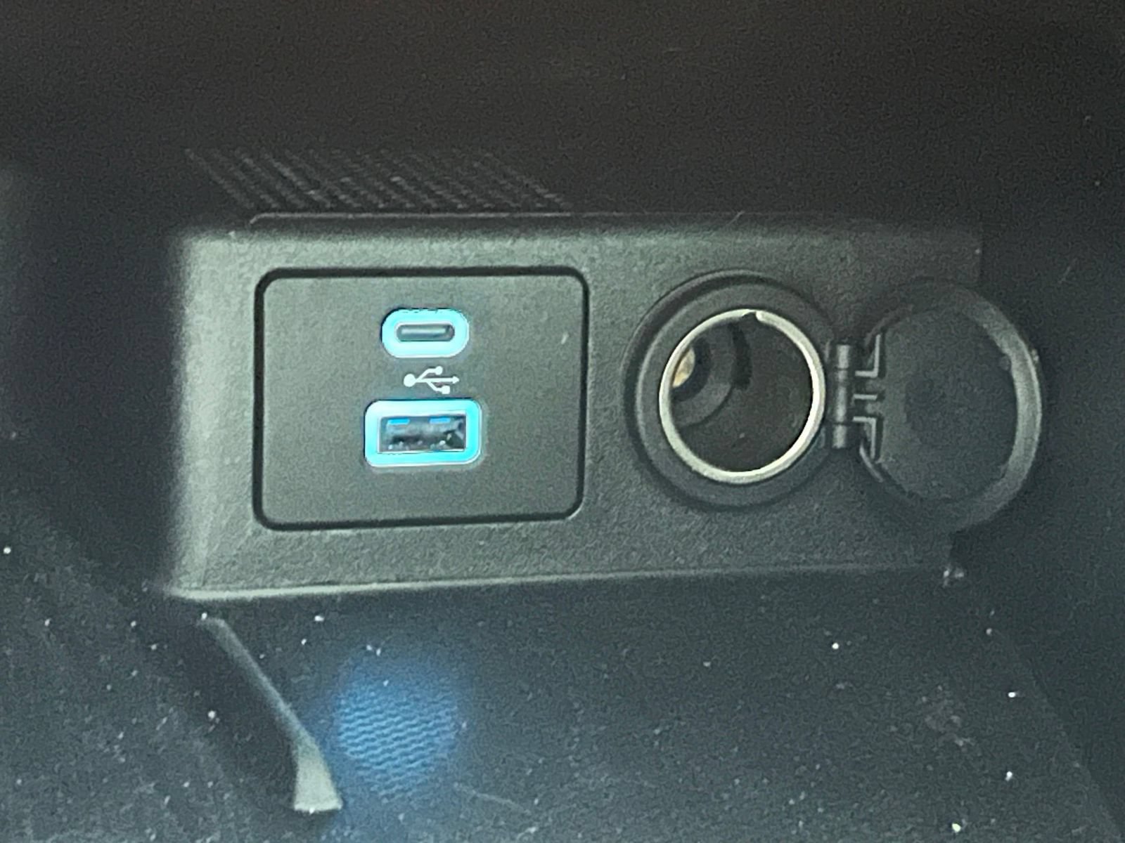Used 2022 Ford Escape SEL w/ Technology Package FWD image 26