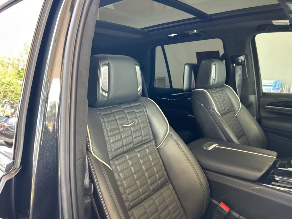 Used 2024 Cadillac Escalade V w/ LPO, Floor Liner Package AWD/4WD image 29