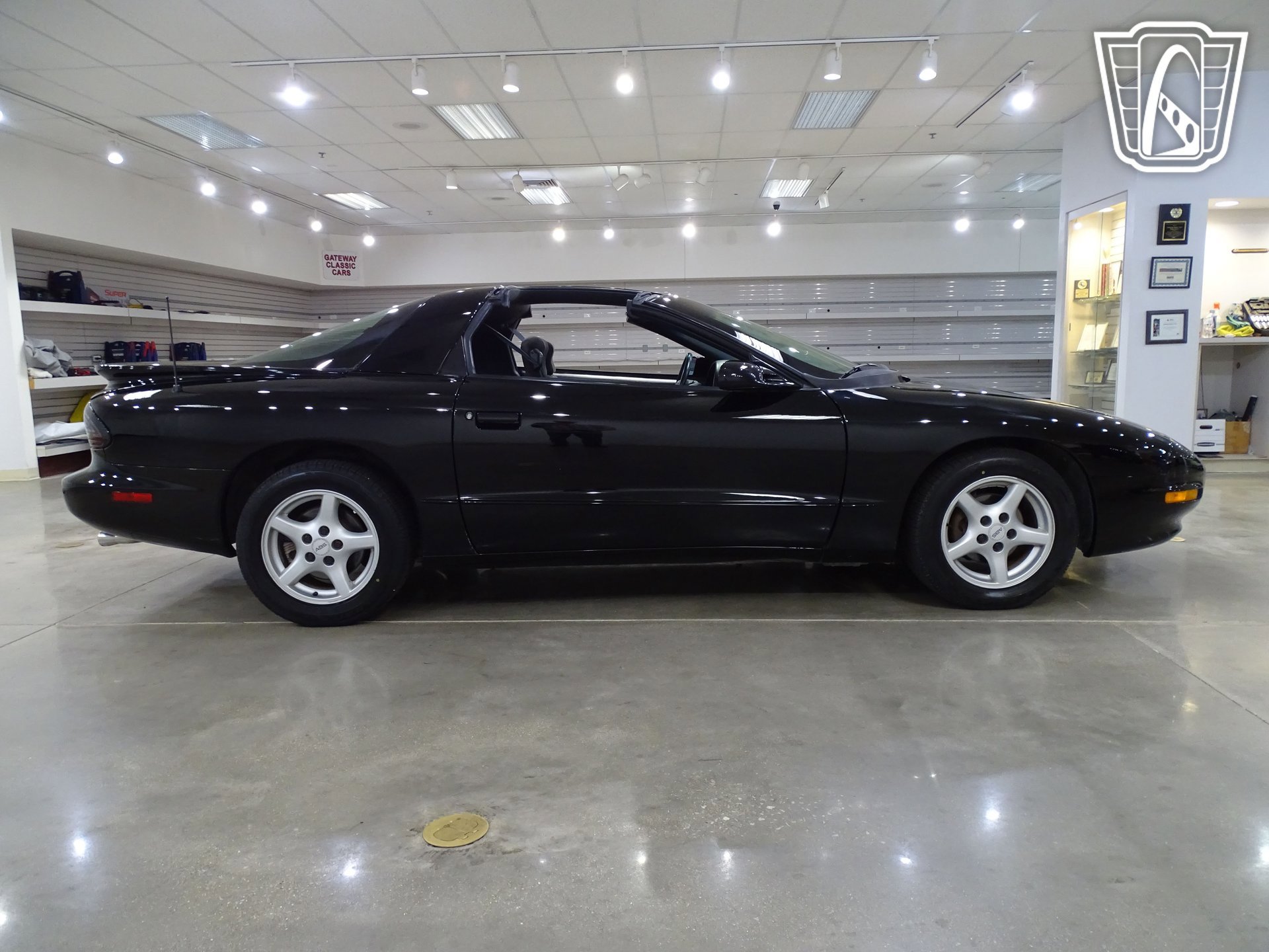 Used 1995 Pontiac Firebird Coupe image 36