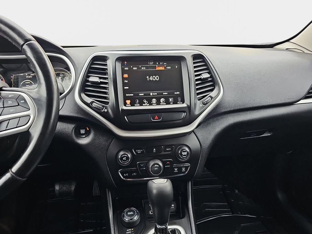 Used 2018 Jeep Cherokee Latitude Plus image 23