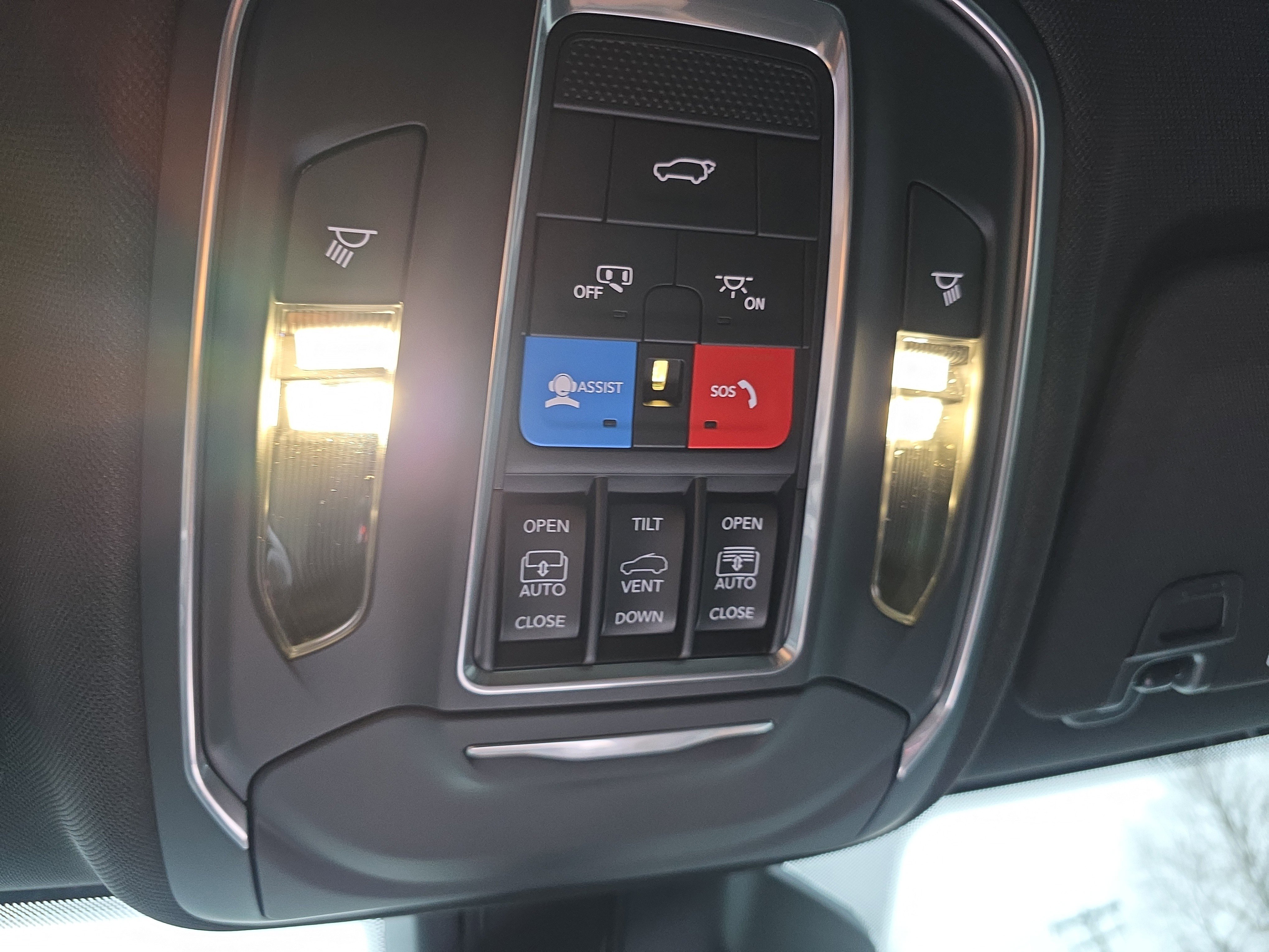 New 2025 Jeep Grand Cherokee Limited image 9