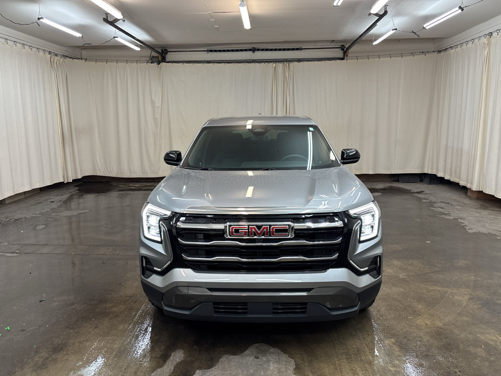 Used 2026 GMC Terrain Elevation AWD/4WD image 2