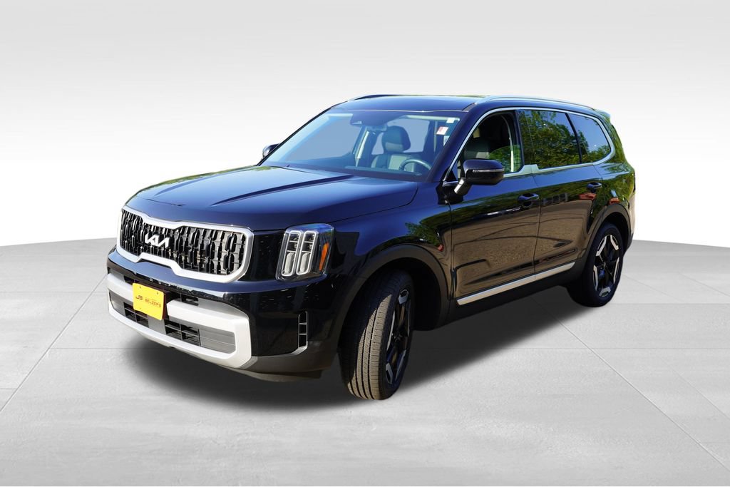 Certified 2024 Kia Telluride EX w/ EX Captain's Chair Package AWD/4WD image 11