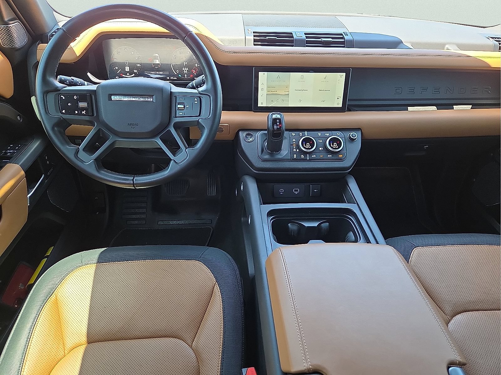 Used 2023 Land Rover Defender 110 X-Dynamic SE AWD/4WD image 10