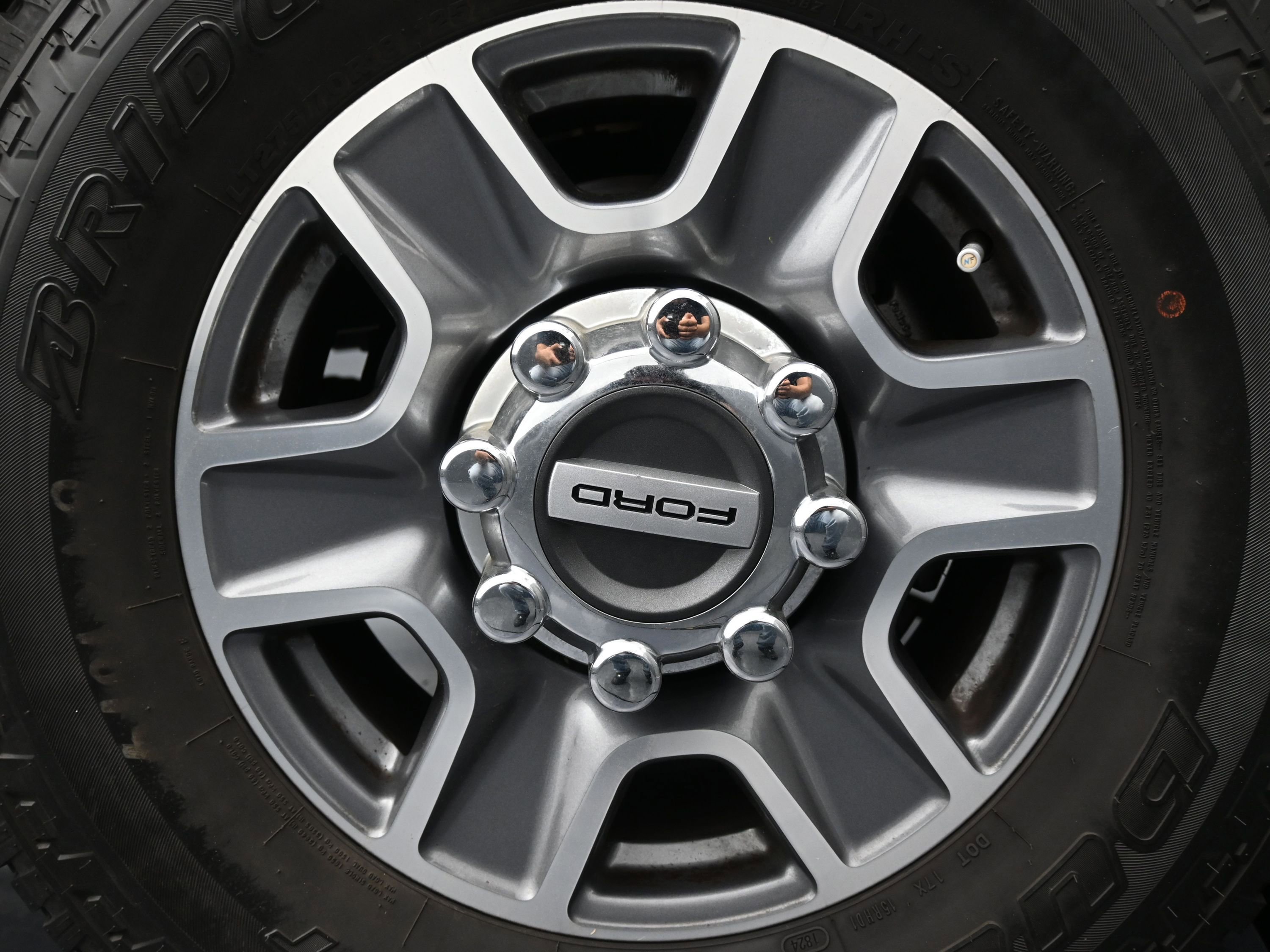 Used 2024 Ford F350 Lariat image 10