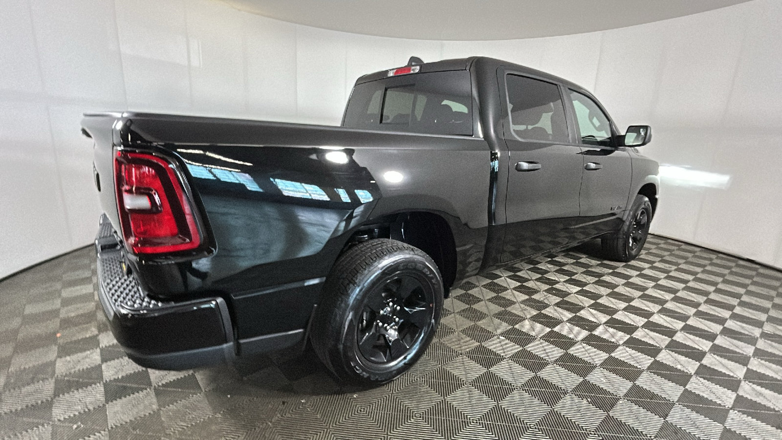 Used 2025 RAM 1500 Tradesman w/ Night Edition AWD/4WD image 3