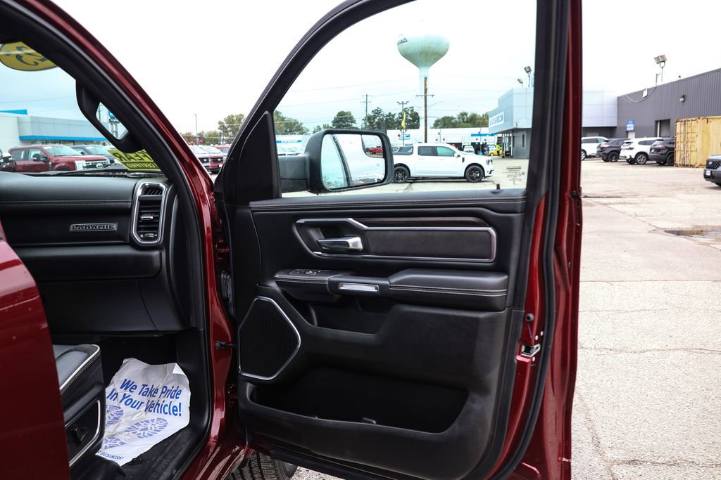 Used 2025 RAM 1500 Laramie image 18