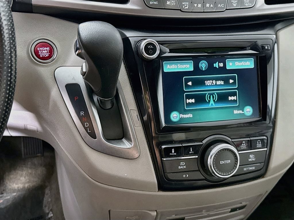 Used 2017 Honda Odyssey SE image 8