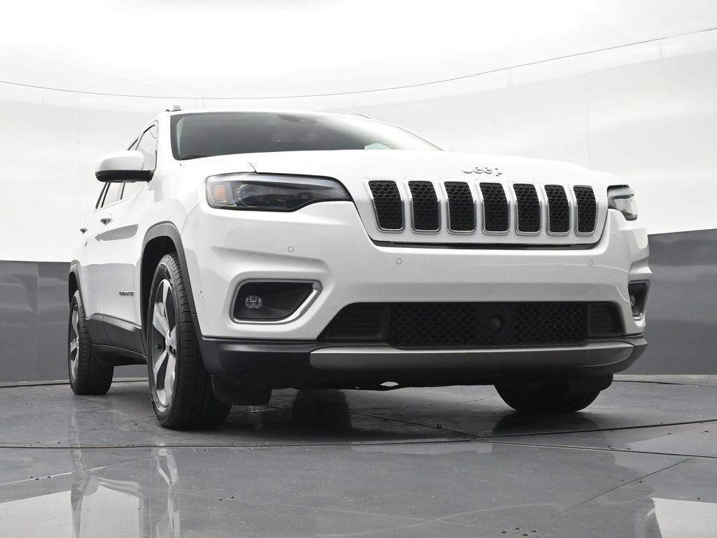 Used 2019 Jeep Cherokee Limited w/ Luxury Group FWD image 29