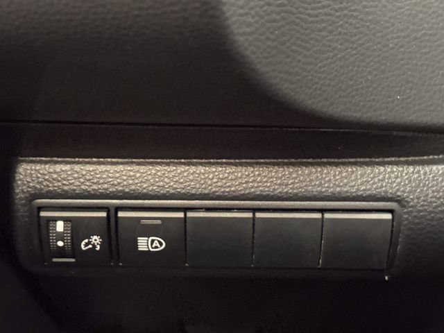 Used 2022 Toyota Corolla SE FWD image 31