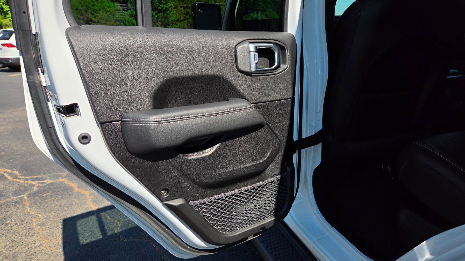 Used 2023 Jeep Wrangler Sahara w/ Cold Weather Group image 41