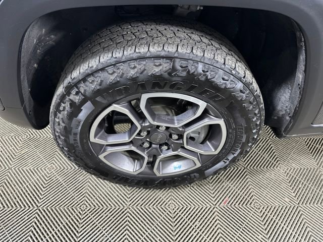 Used 2022 Jeep Grand Cherokee Trailhawk AWD/4WD image 9