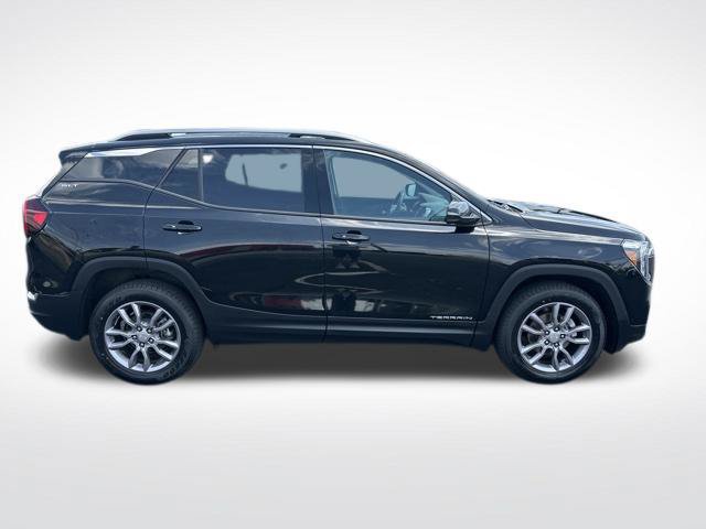 Used 2023 GMC Terrain SLT w/ Infotainment Package II AWD/4WD image 7