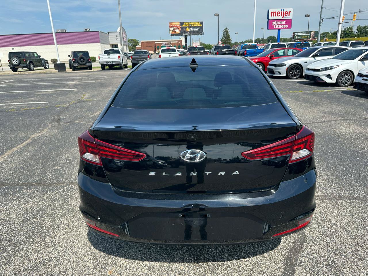 Used 2020 Hyundai Elantra Value Edition w/ Winter Weather Package FWD image 9