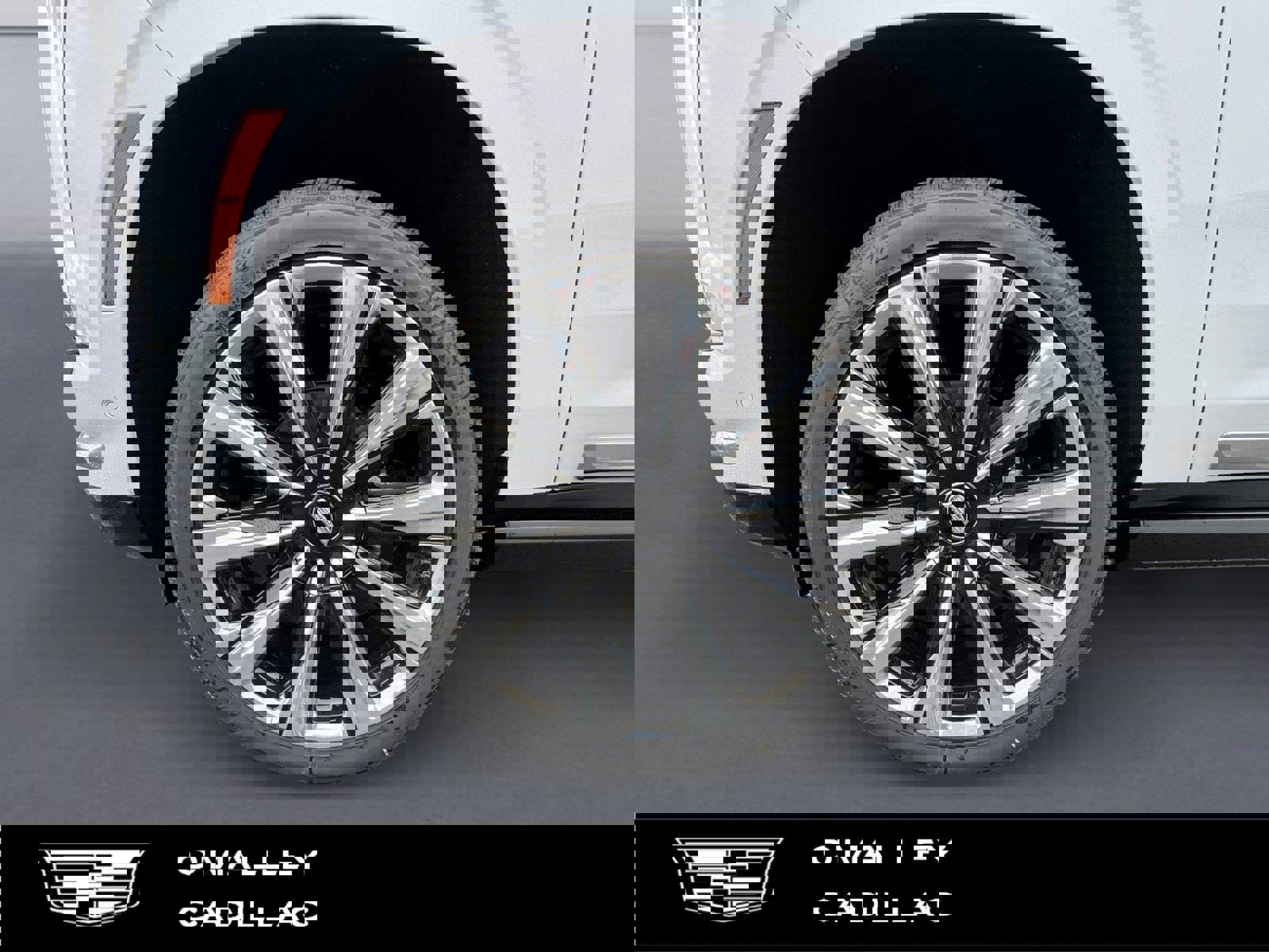 New 2026 Cadillac Escalade ESV Luxury w/ Touring Package image 9