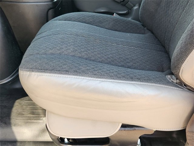 Used 2024 Chevrolet Express 2500 w/ Driver Convenience Package image 23