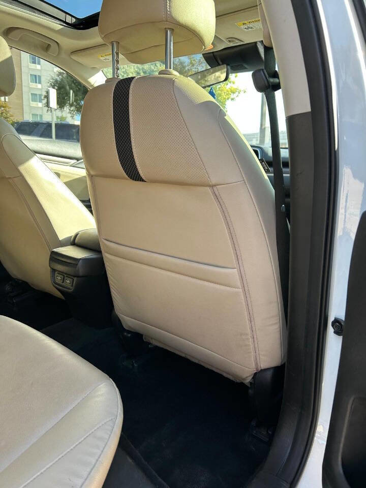 Used 2019 Honda Civic Touring image 24