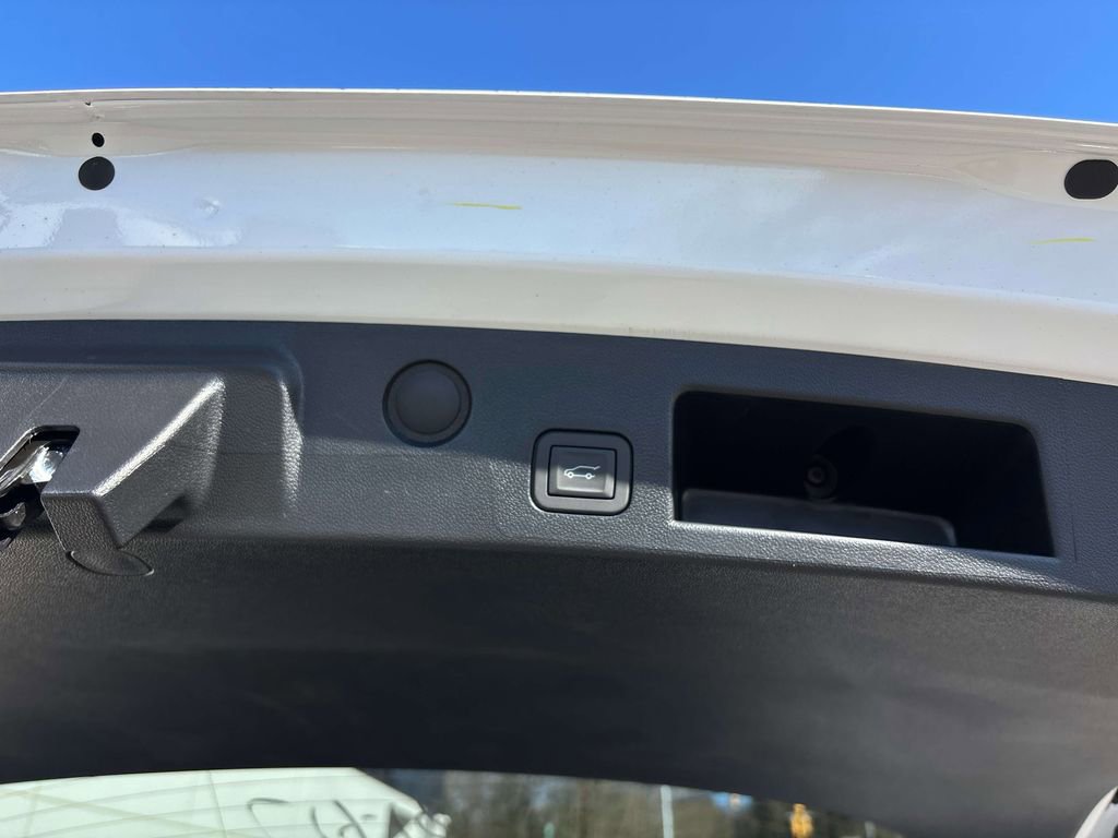 New 2026 GMC Terrain Elevation w/ Elevation Premium Package AWD/4WD image 5